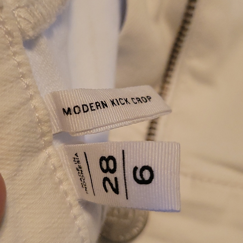 Loft, size 6, white